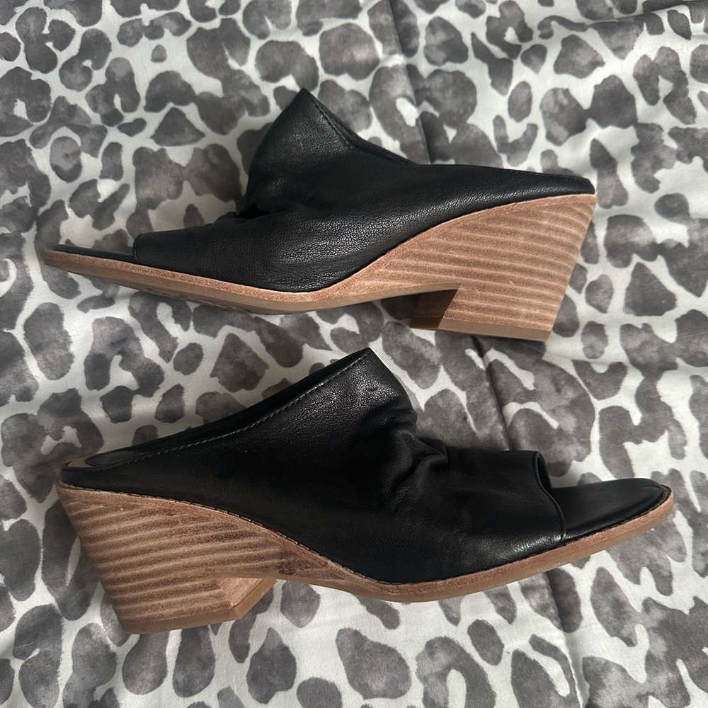 Sofft Black Leather Open-Toe Mule Clogs with Wood-Tone Heel